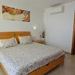 5 Bedrooms *