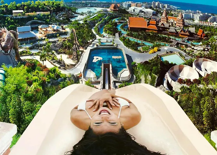 5 Bedrooms * أذيخي