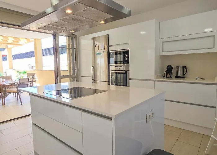 5 Bedrooms فيلة *