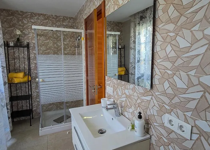 فيلة 5 Bedrooms أذيخي