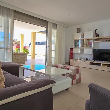 5 Bedrooms Адехе